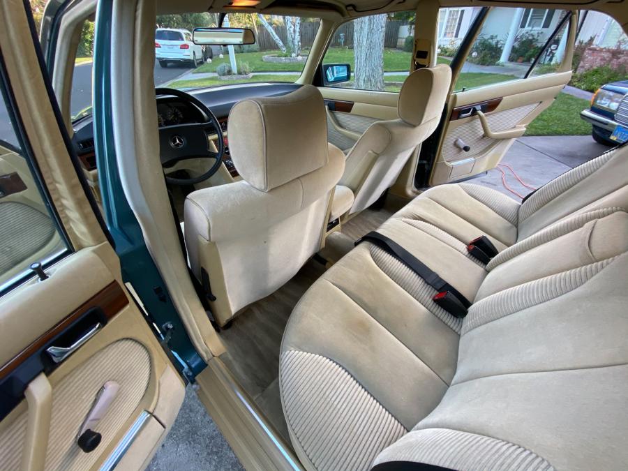 Интерьер Mercedes-Benz 280 SE (W126) 1983 года  (EU) (фото 45 из 62)